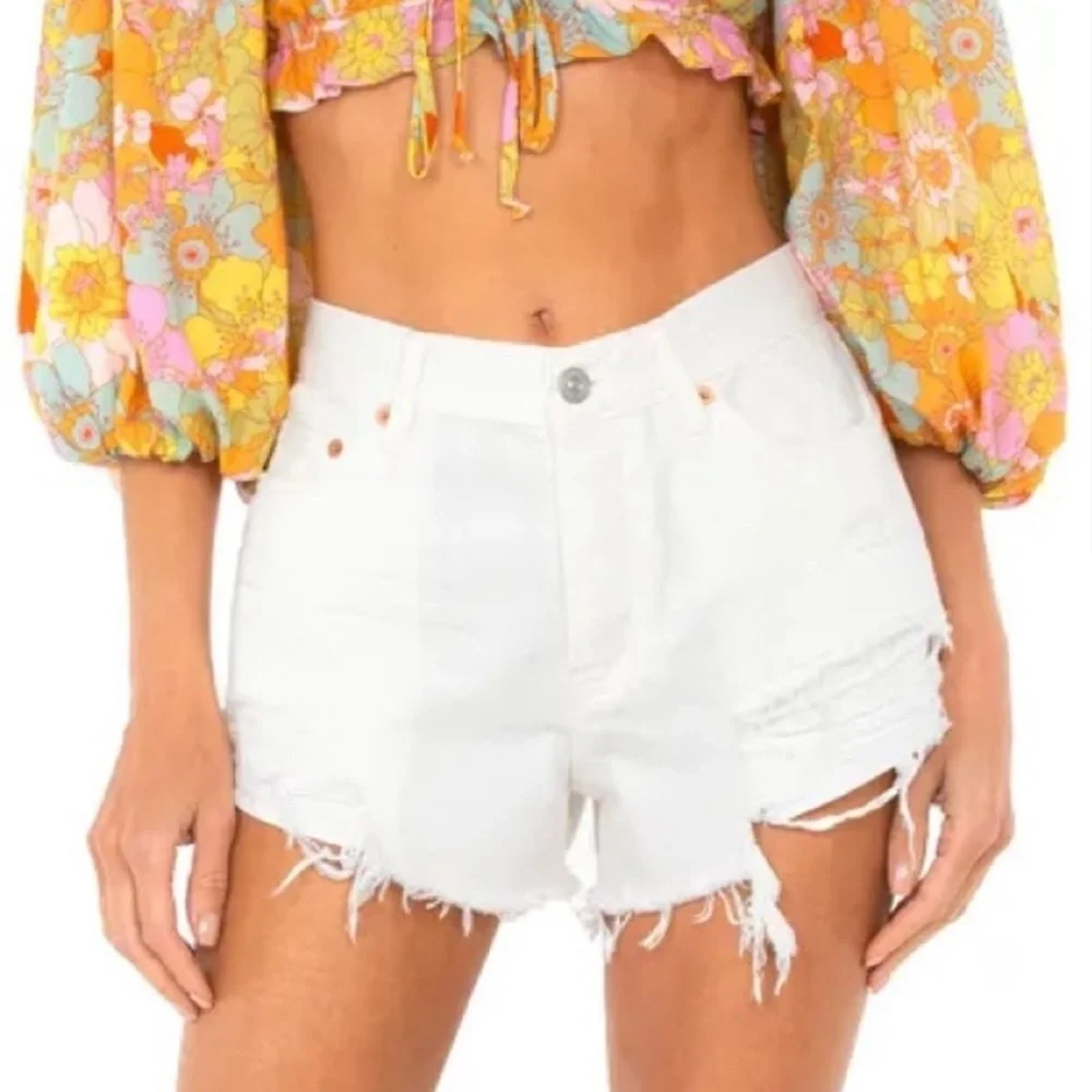 FREE PEOPLE HIGH RISE ANTHRO LOVING GOOD VIBRATIONS WHITE CUT OFF SHORTS… - Picture 13 of 15